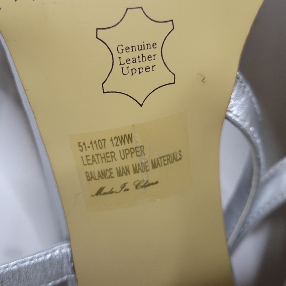 Bella Vita Zariah Strappy Slingback Sandal SZ 12 WW - Picture 9 of 9